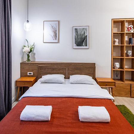 Apartamenty On Knyazya Romana إلفيف المظهر الخارجي الصورة