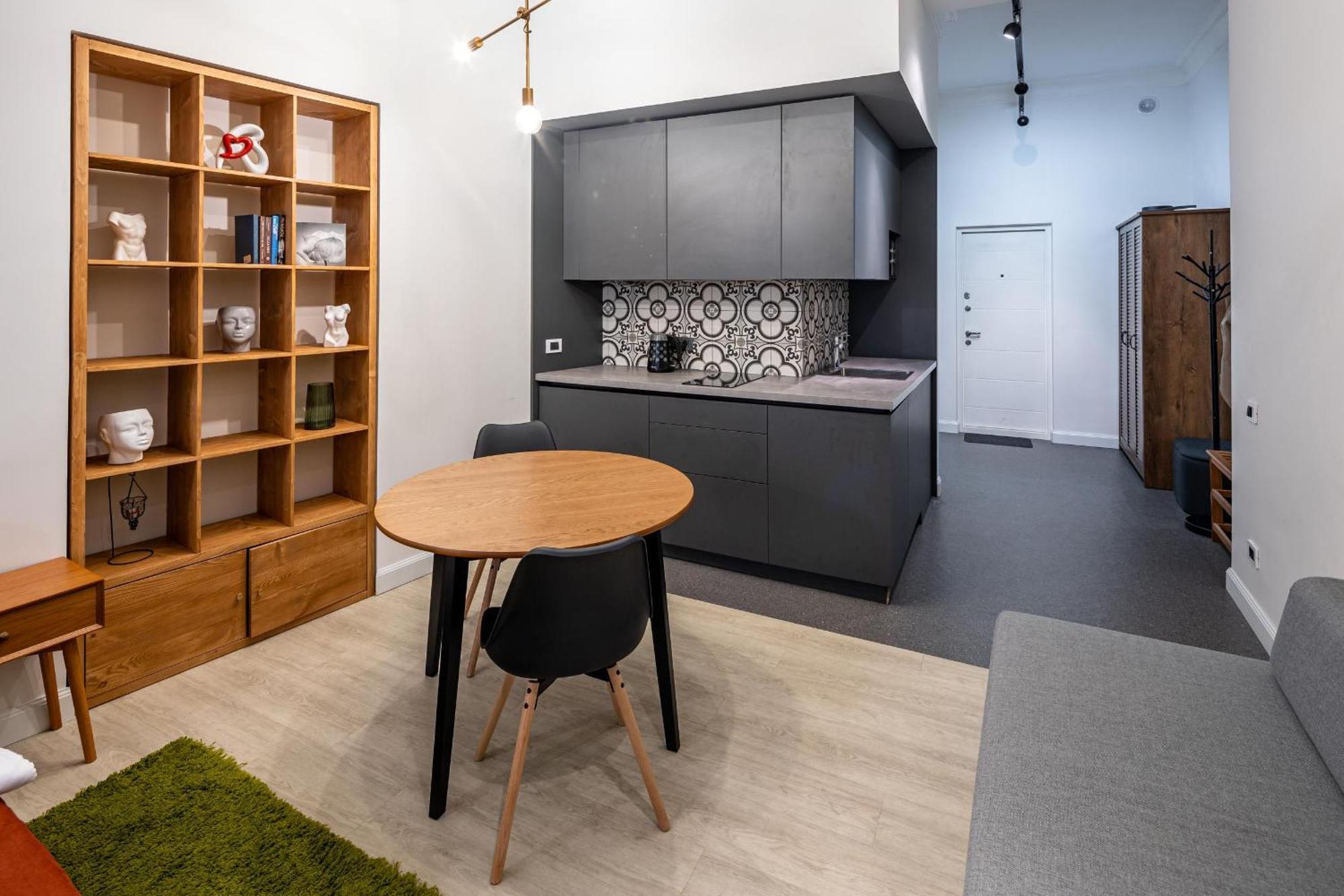 Apartamenty On Knyazya Romana إلفيف المظهر الخارجي الصورة